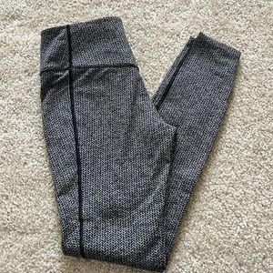 Athletic leggings